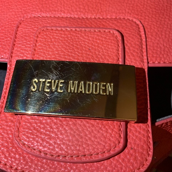 Coral Steve Madden Crossbody - Picture 5 of 8
